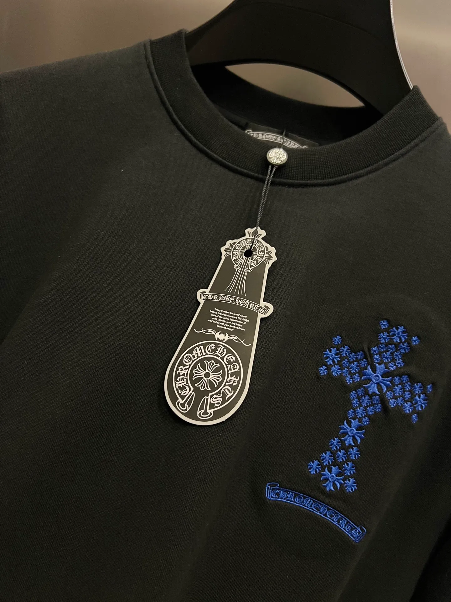 🅿️290 CH Crow 2025 autumn and winter new round neck long-sleeved sweatshirt, horseshoe Sanskrit letters + cross three-dimensional embroidery process, the real thing is great🔥Same style for men and women, loose version, size S M L XL XXL five sizes black white